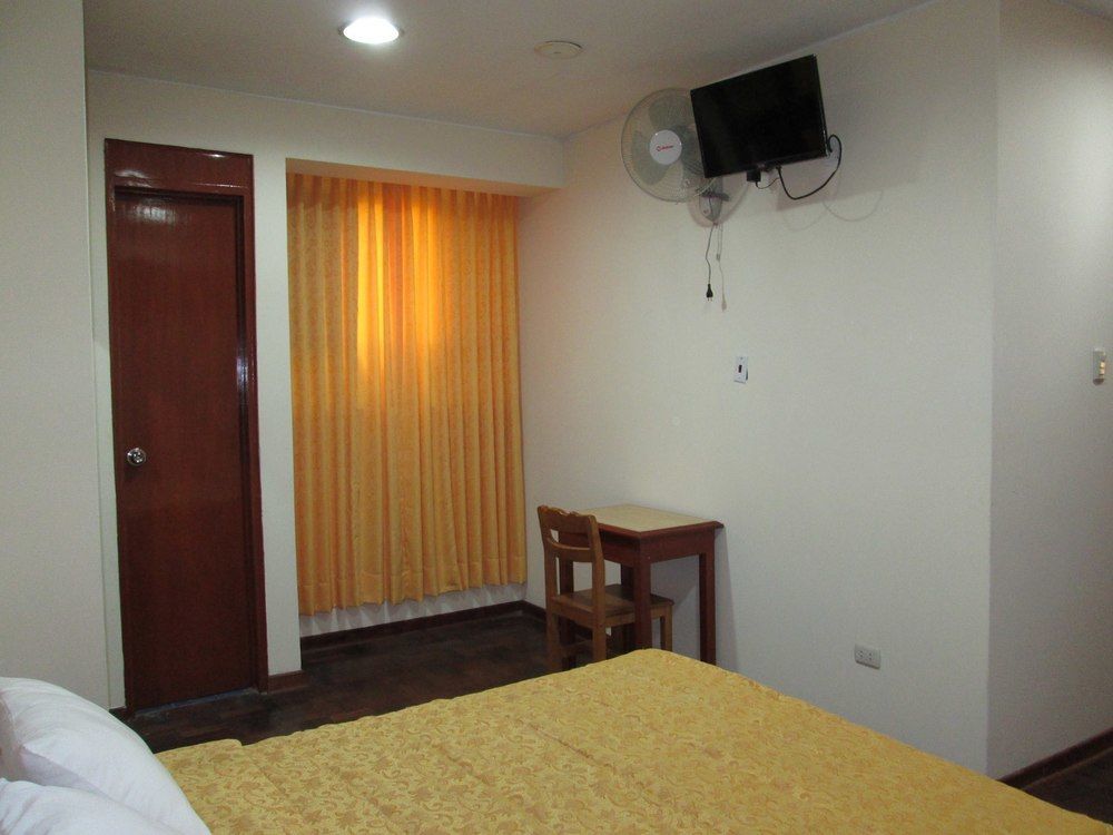 Hotel Panamericano Lima Bagian luar foto