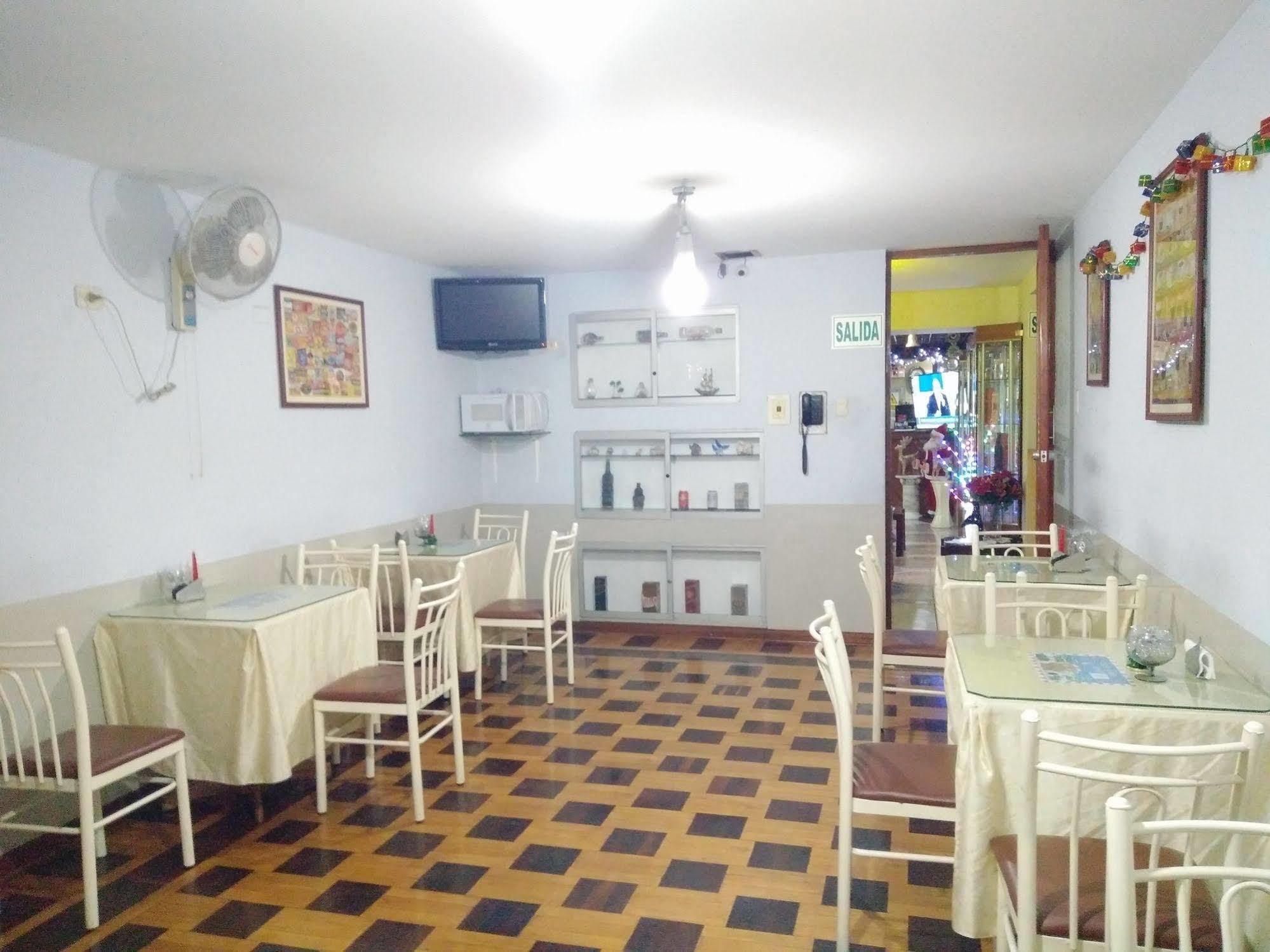 Hotel Panamericano Lima Bagian luar foto