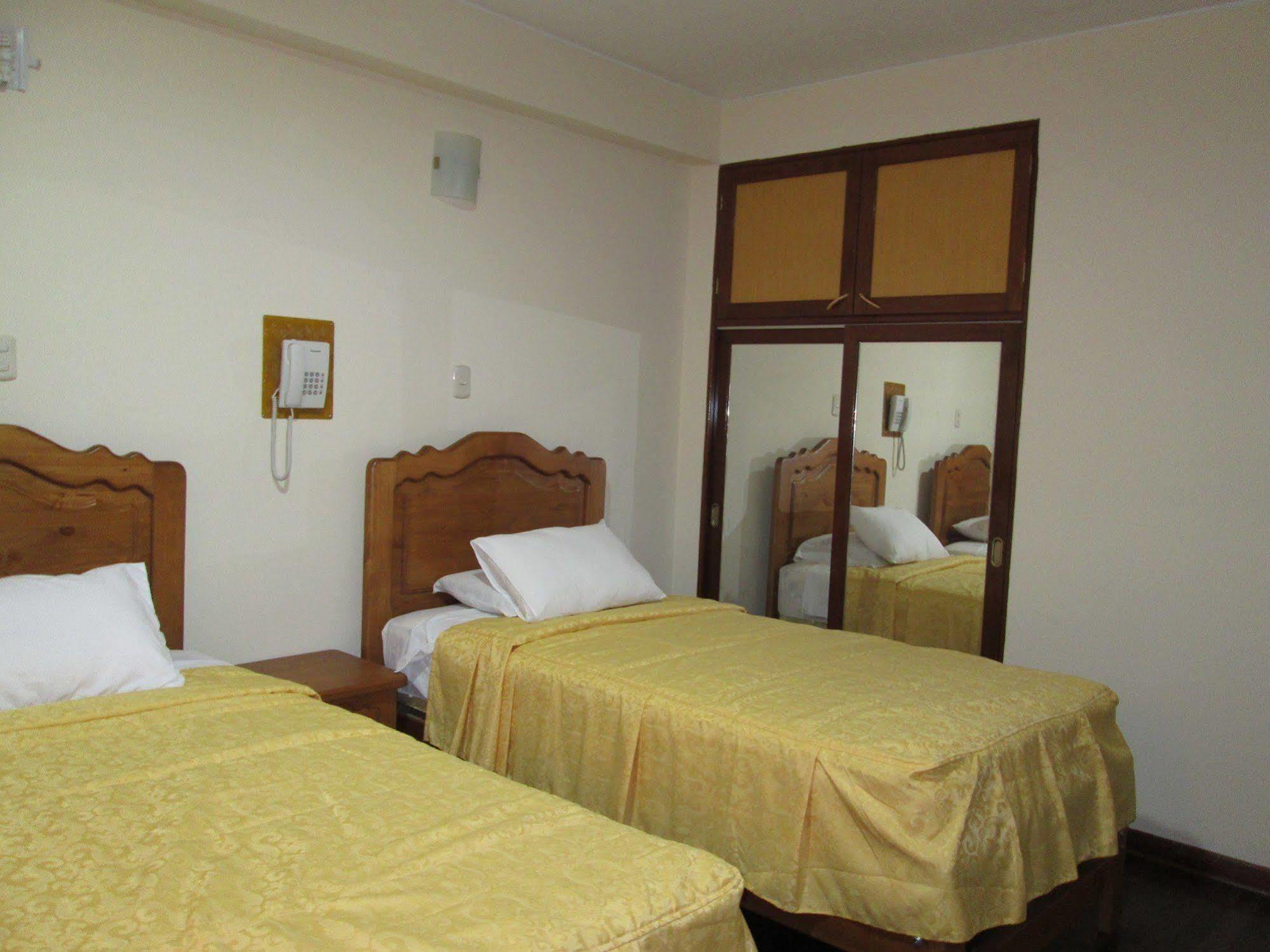 Hotel Panamericano Lima Bagian luar foto