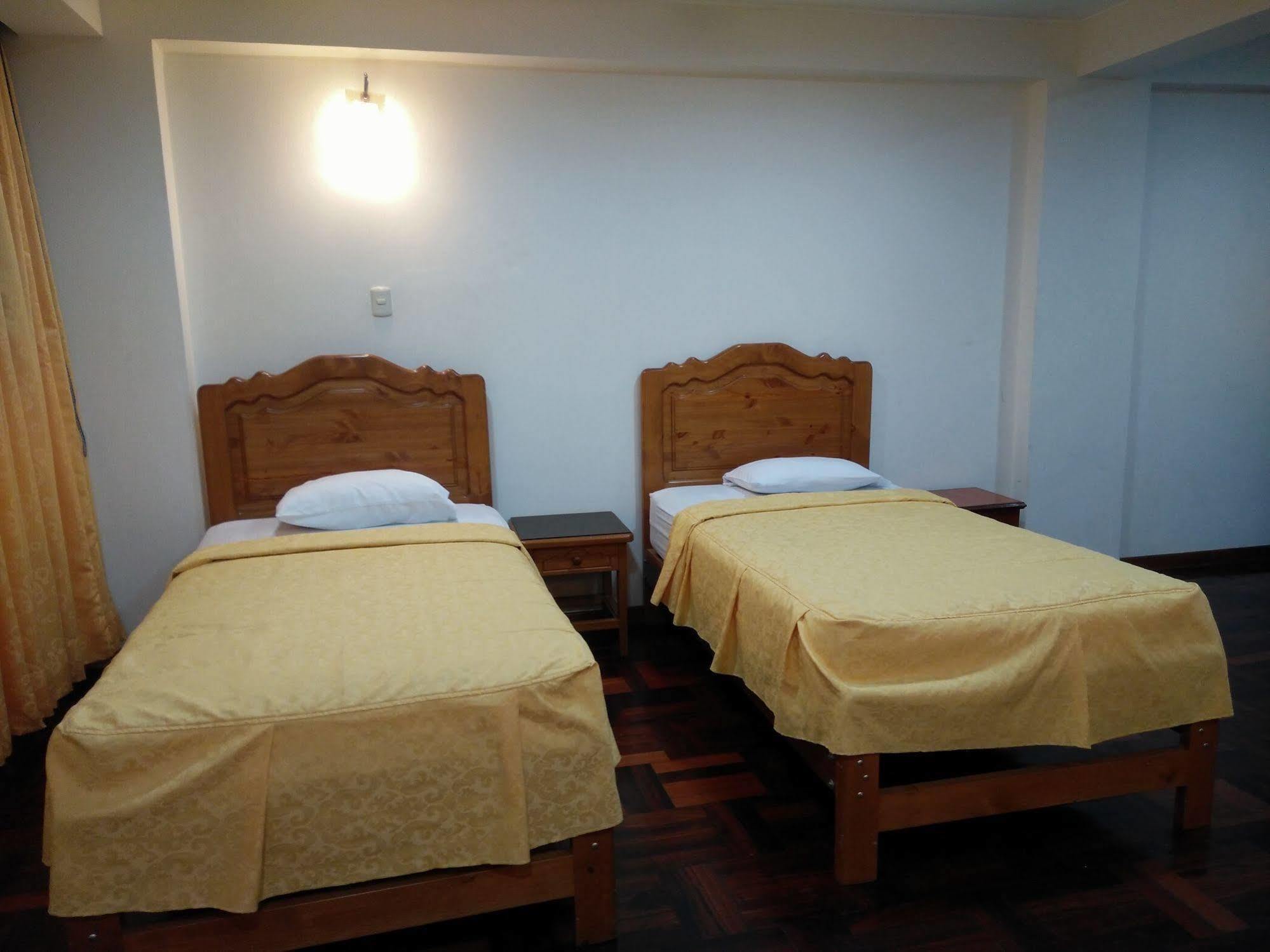 Hotel Panamericano Lima Bagian luar foto